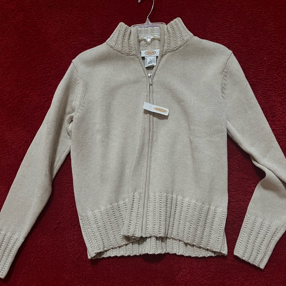 Cardigan sweater